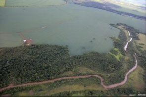 União é multada em R$ 90 milhões por se recusar a verificar agrotóxicos em água consumida por douradenses