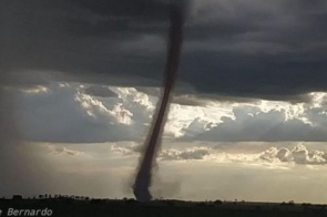 Tornado é registrado em MS e assusta moradores