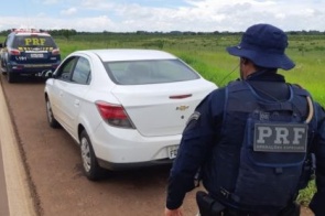 Polícia de MS recupera carro roubado em São Paulo que seria levado ao Paraguai