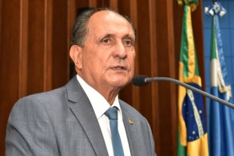  Política 