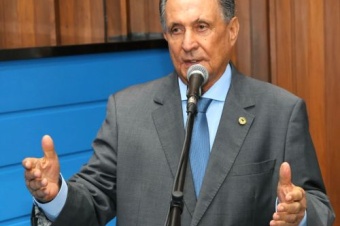  Política 