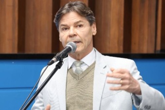  Política 