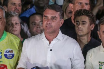  Política 