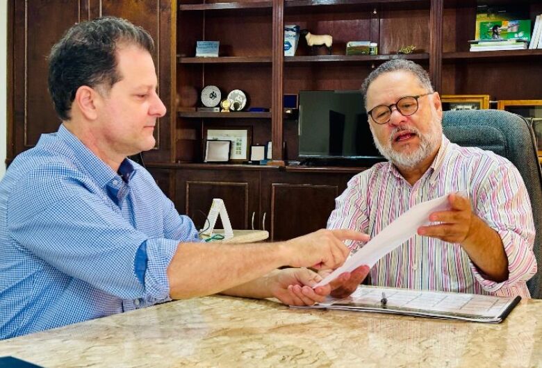 Deputado Renato Câmara com o superintendente federal do Mapa em MS, José Antônio Roldão - Crédito: Divulgação