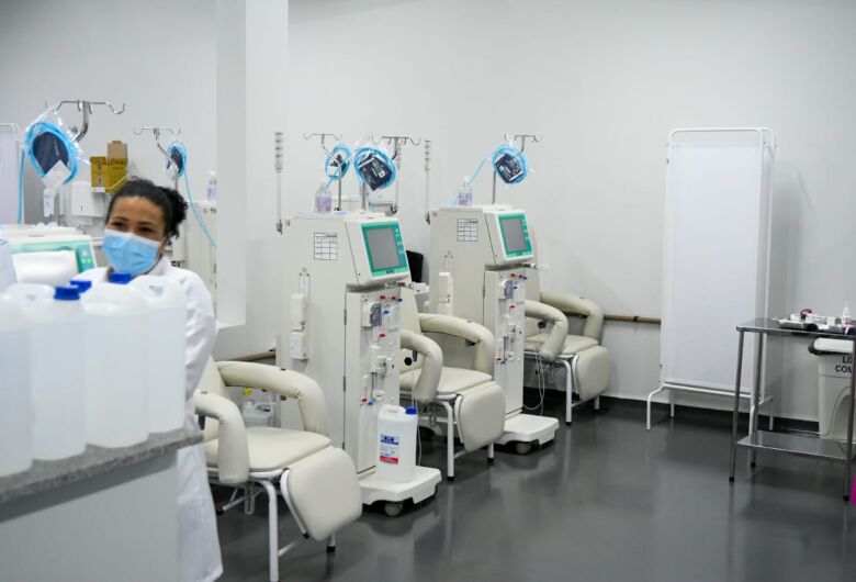 Com centenas de máquinas em 4 macrorregiões, MS regionaliza hemodiálise e aproxima atendimento dos pacientes - Crédito: Bruno Rezende/Portal do MS