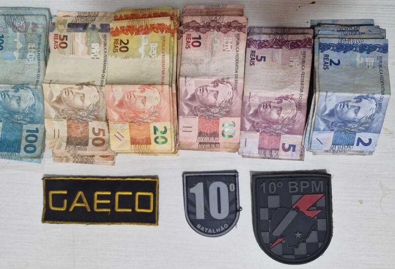 Dinheiro apreendido durante operação do Gaeco nesta manhã - Crédito: Divulgação