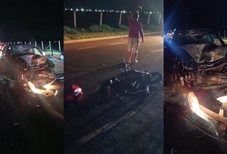 Carro e moto ficaram destruídos - Crédito: (Jornal Midiamax)