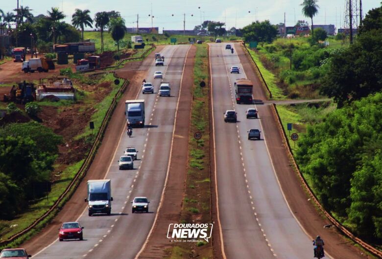 BR-163, no trecho que corta Dourados - Crédito: Clara Medeiros/Arquivo/Dourados News