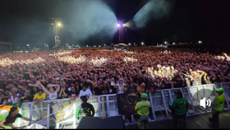 Shoe atraiu multidão em Campo Grande - Foto: reprodução/Raimundos