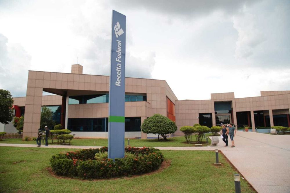 Prédio da Receita Federal localizada no Parque dos Poderes, em Campo Grande (Foto: Arquivo)