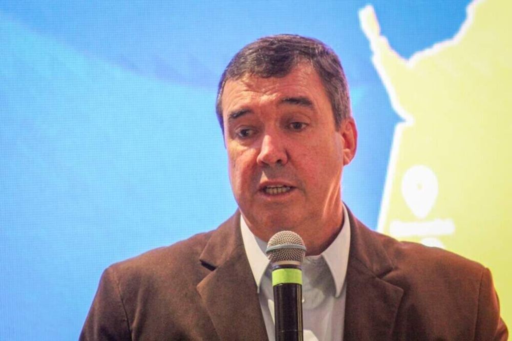 Governador do Estado, Eduardo Riedel, durante agenda no último mês Foto: Juliano Almeida)