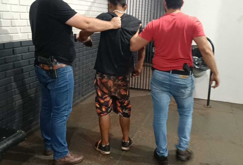 Homem foi preso em flagrante - Crédito: Osvaldo Duarte/Dourados News