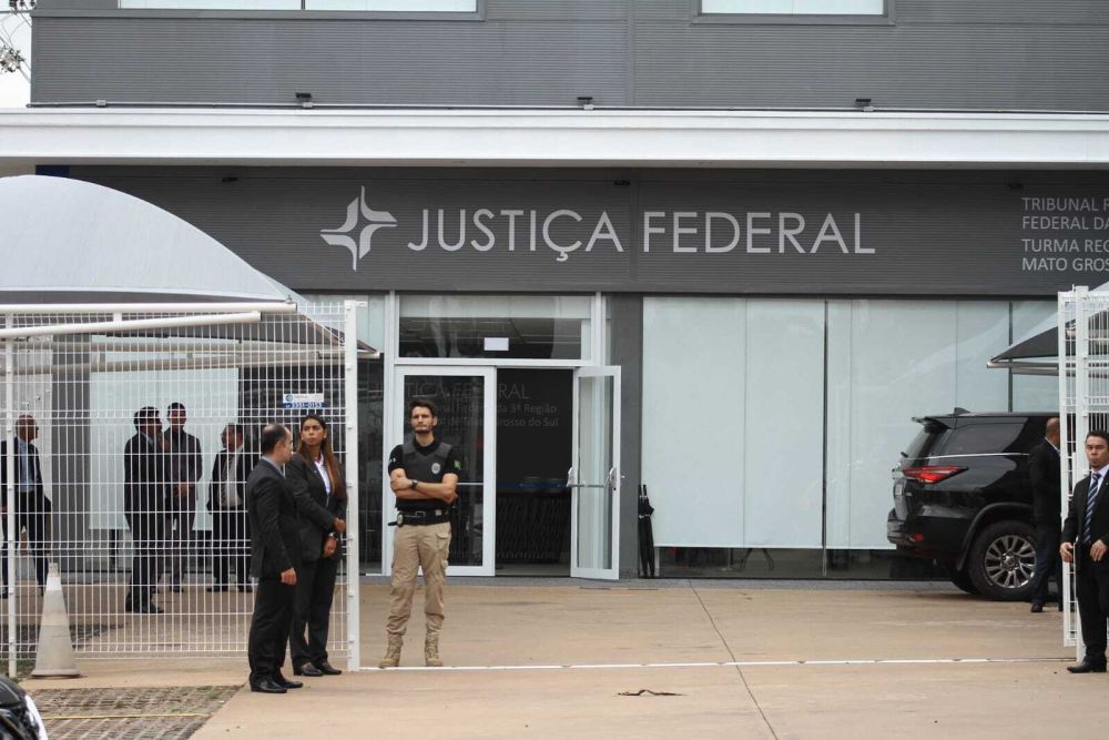 Sede da Justiça Federal em MS fica na Avenida Ceará (Foto: Marcos Maluf)